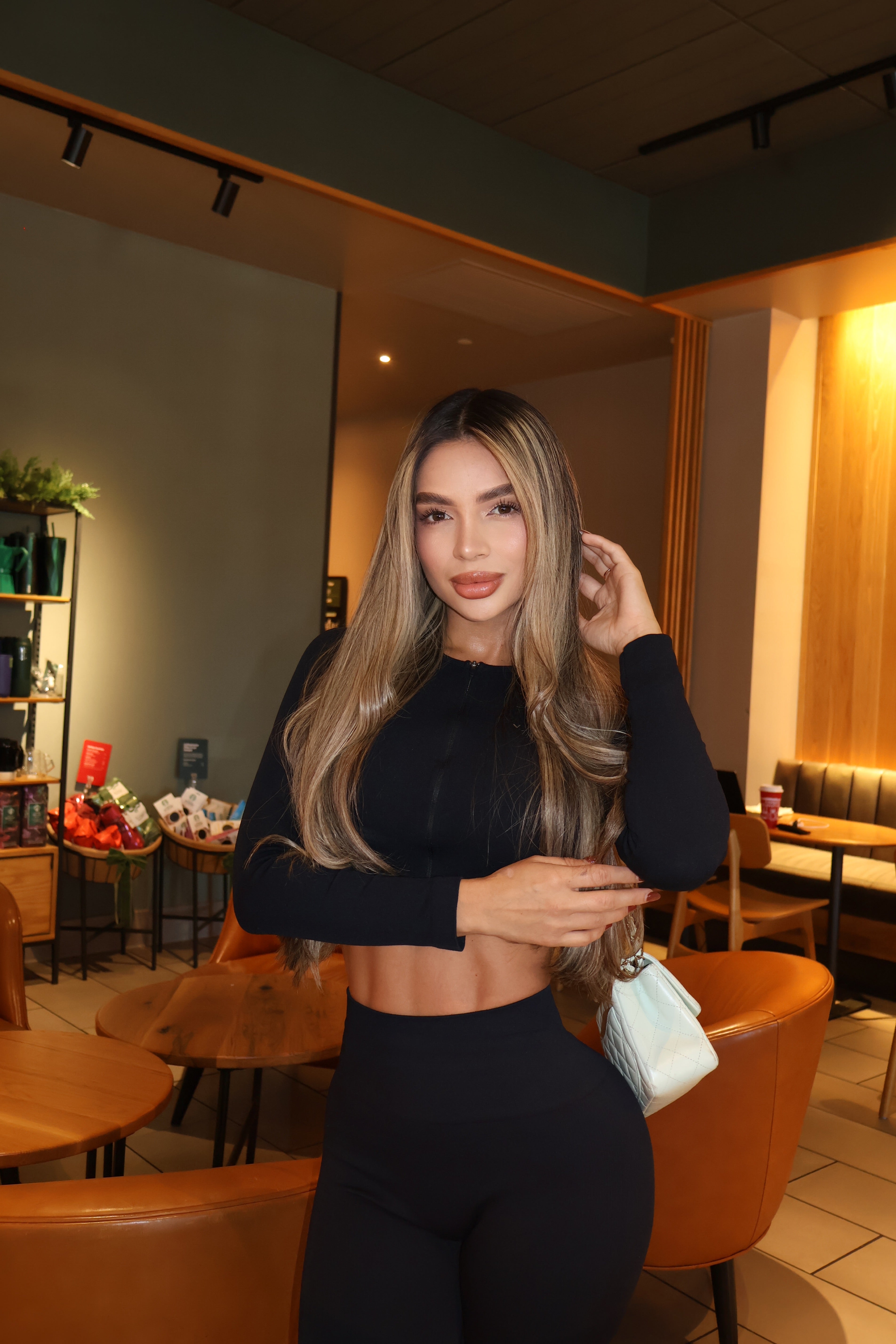 SET LEGGINS Y TOP DE CIERRE